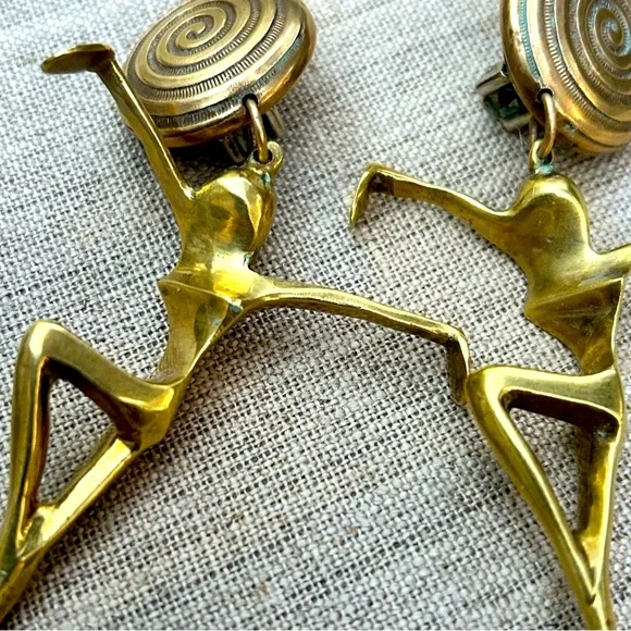 Vintage Brass Earrings Clip On Sculptural Modernist Ballet Dancer Ladies - Picture 7 of 11